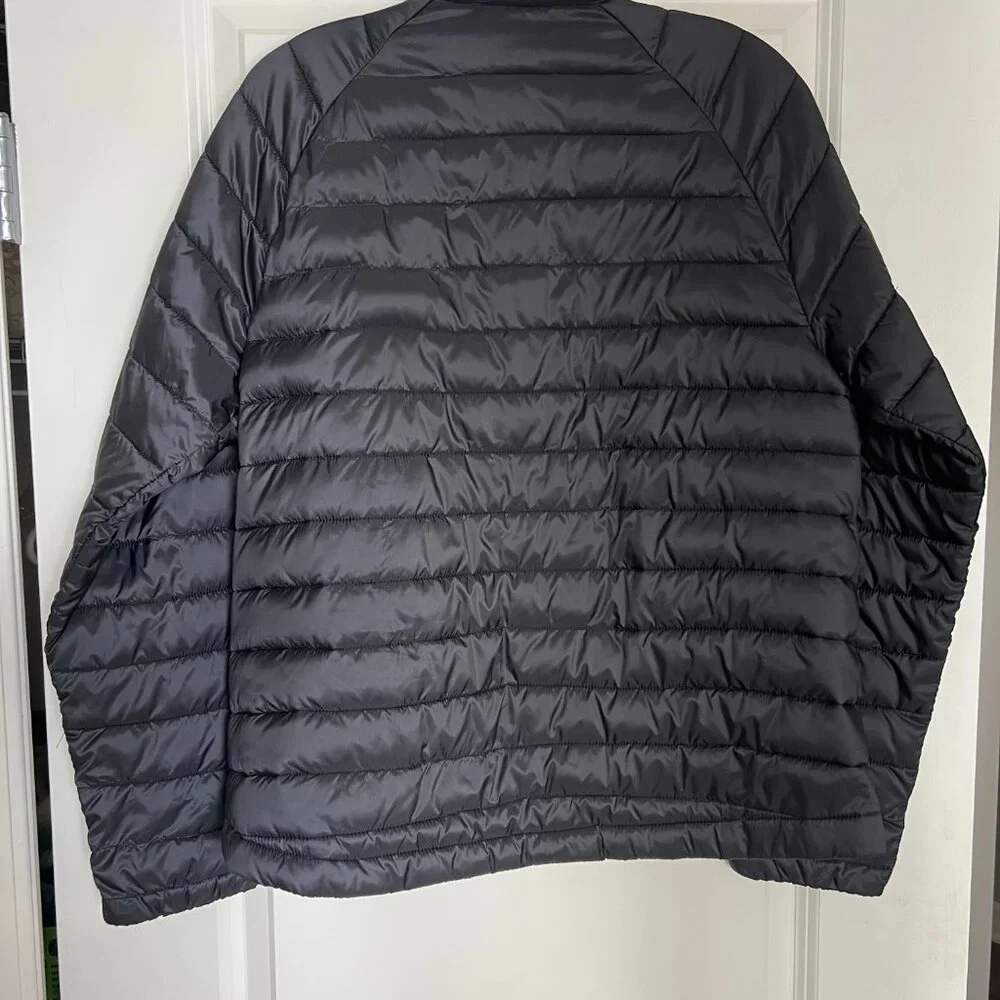 EVERLANE Women's Renew Lightweight Puffer Jacket - Black,  Size Large -  EUC - Picture 3 of 16
